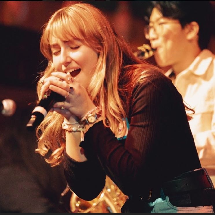 Kristen Noble Live Performance