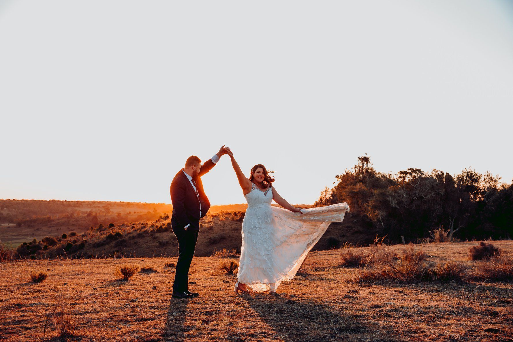 Greenvalley Sunset Landscape Wedding Photo in Field