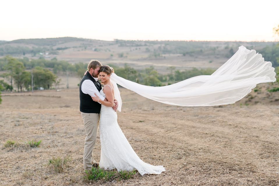Greenvalley Landscape Wedding Photo in Field