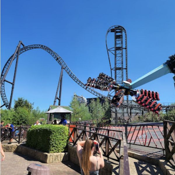 Picture of a theme park ride