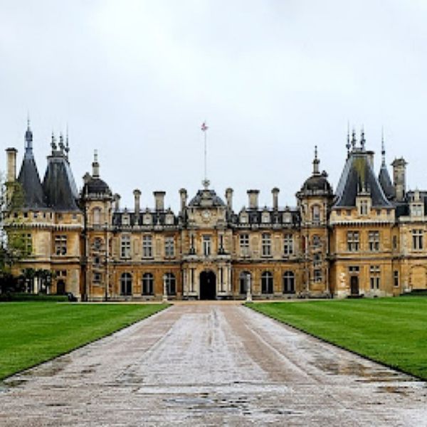 Picture of a Manor House