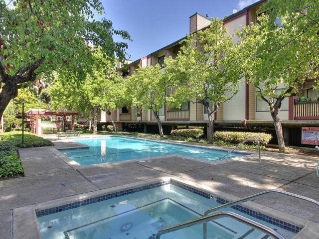 Mountain View, Condo