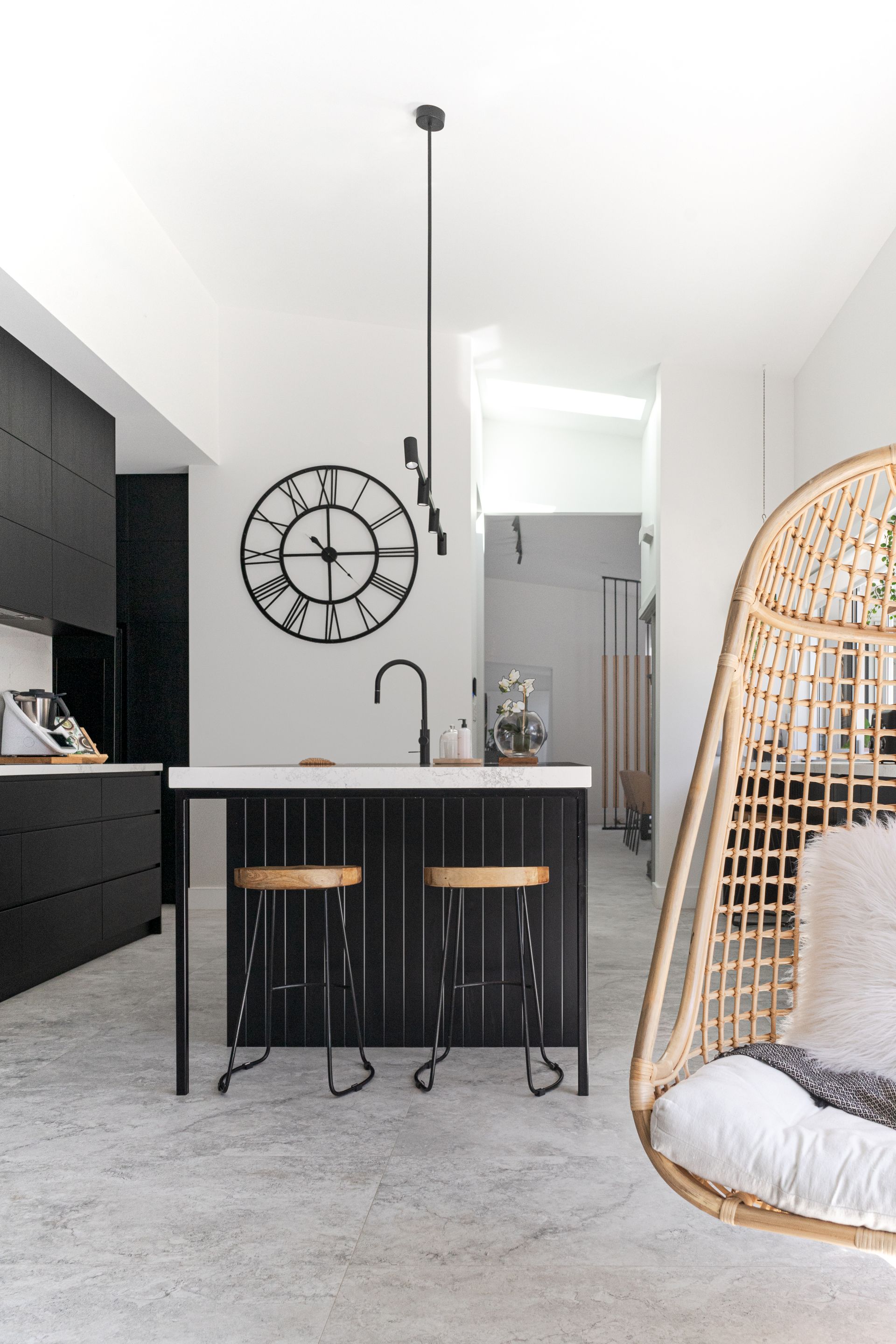 Kitchen design and kitchen renovations Newcastle. Call the kitchen king in Hunter Valley custom joinery design and kitchen renovations!