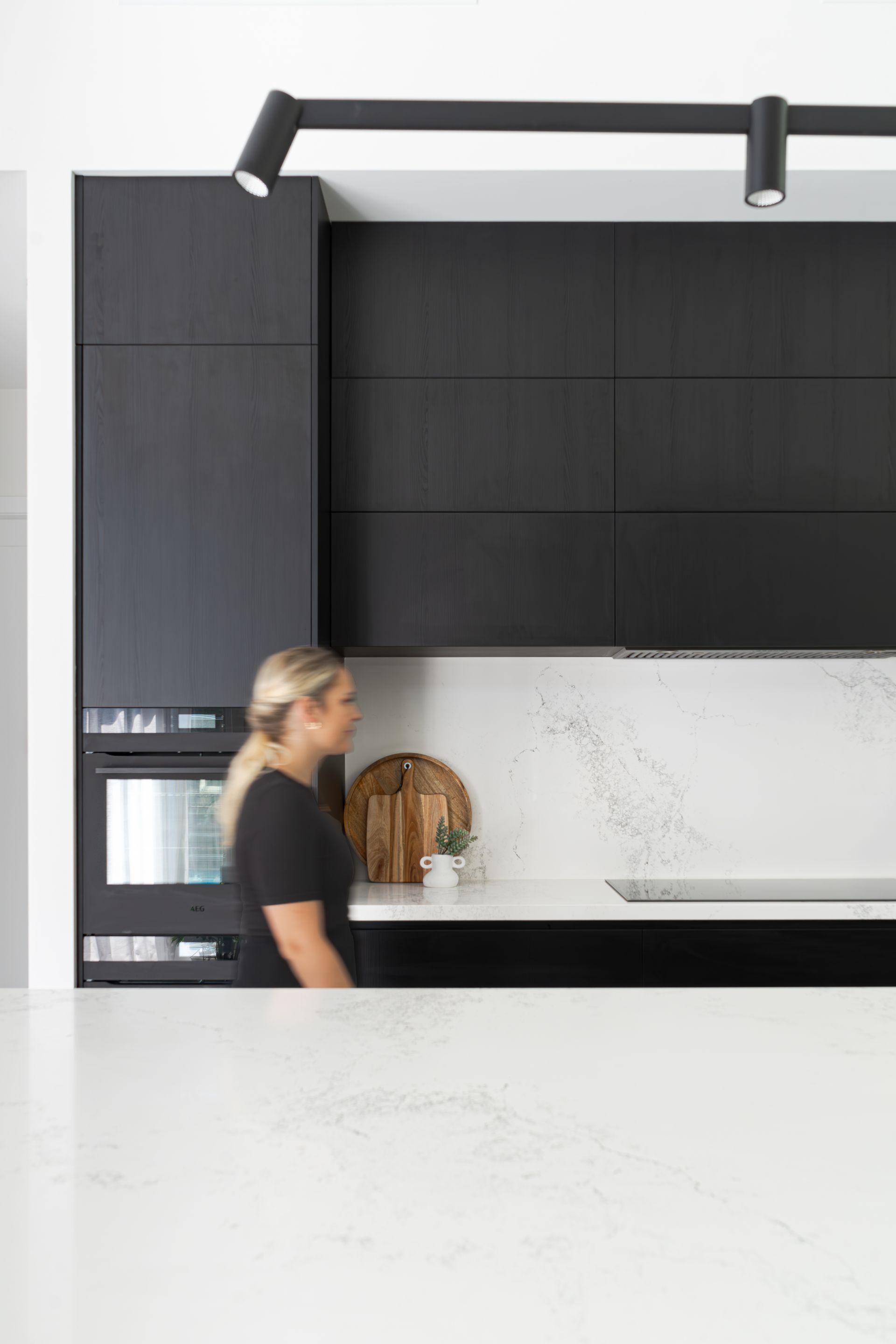 Kitchen design and kitchen renovations Newcastle. Call the kitchen king in Hunter Valley custom joinery design and kitchen renovations!