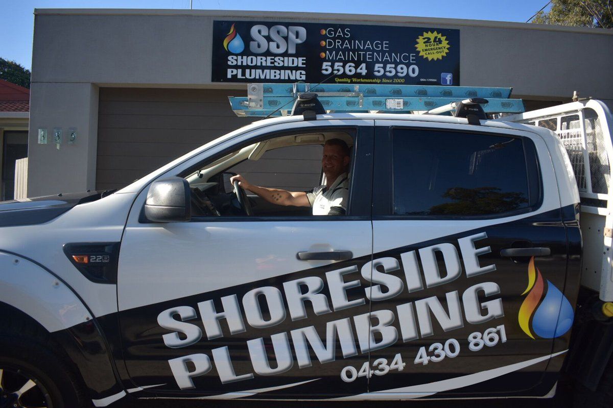 local hot water plumber Highland Park