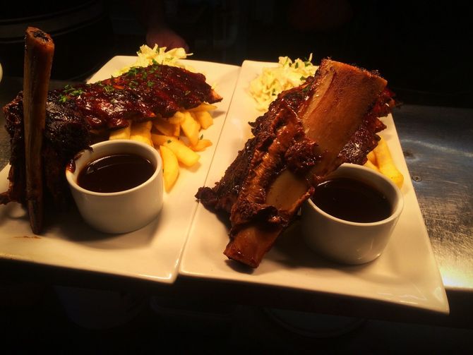 Ribs with Fries