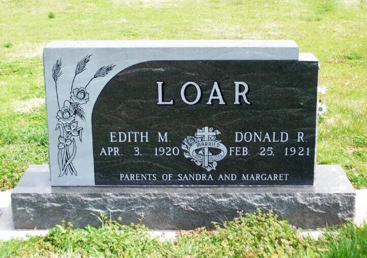 Companion monument in black granite