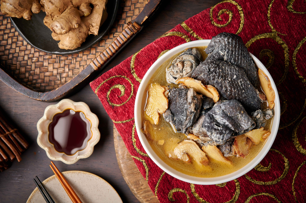 冷凍-麻油烏骨雞湯(約5人份)