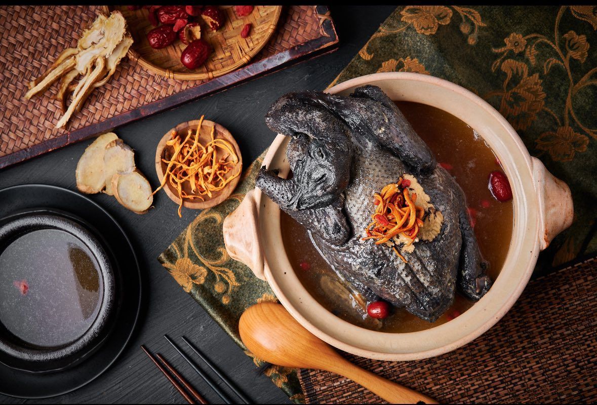 冷凍-蟲草烏骨雞湯(全雞)
