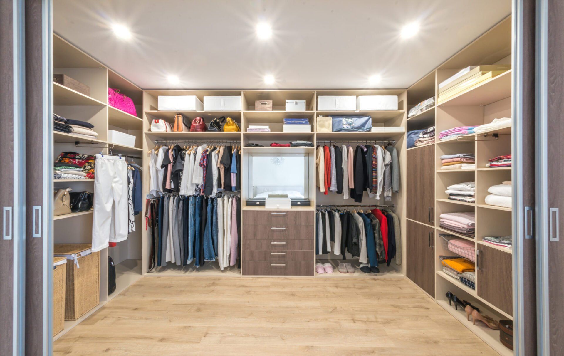 closet organization service