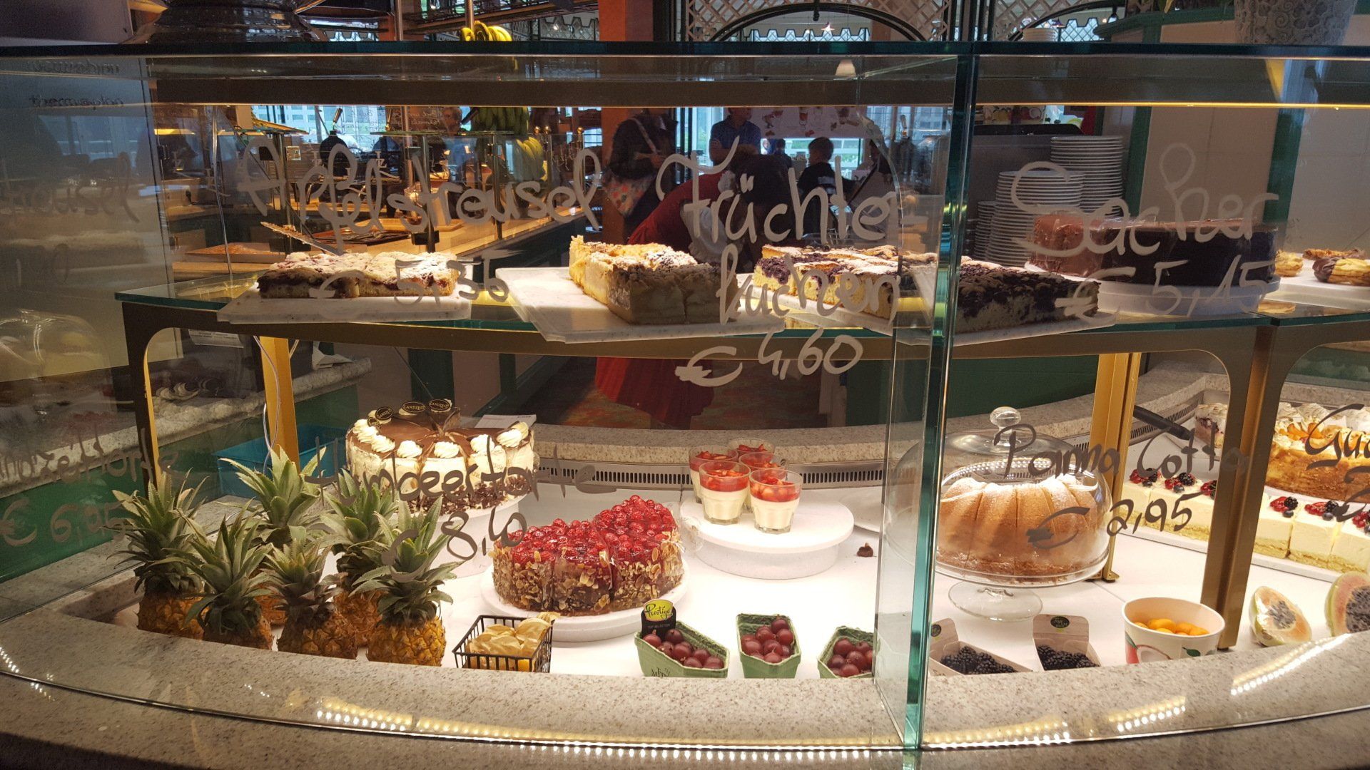 Danube River Cruise Budapest, Hungary Salzburg Austria St Petersburg restaurant deserts