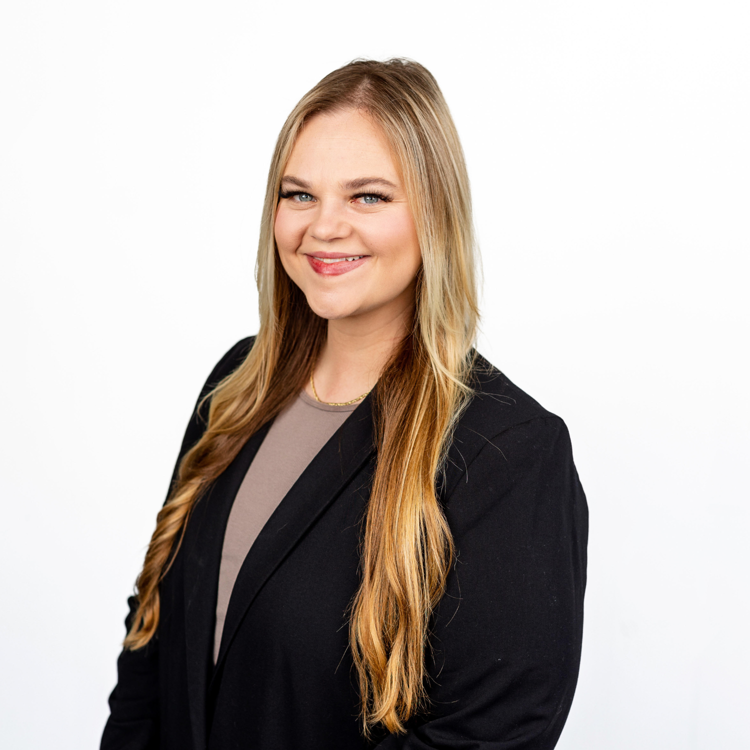 Tracey Boley - Headshot - Land and Sea Travel