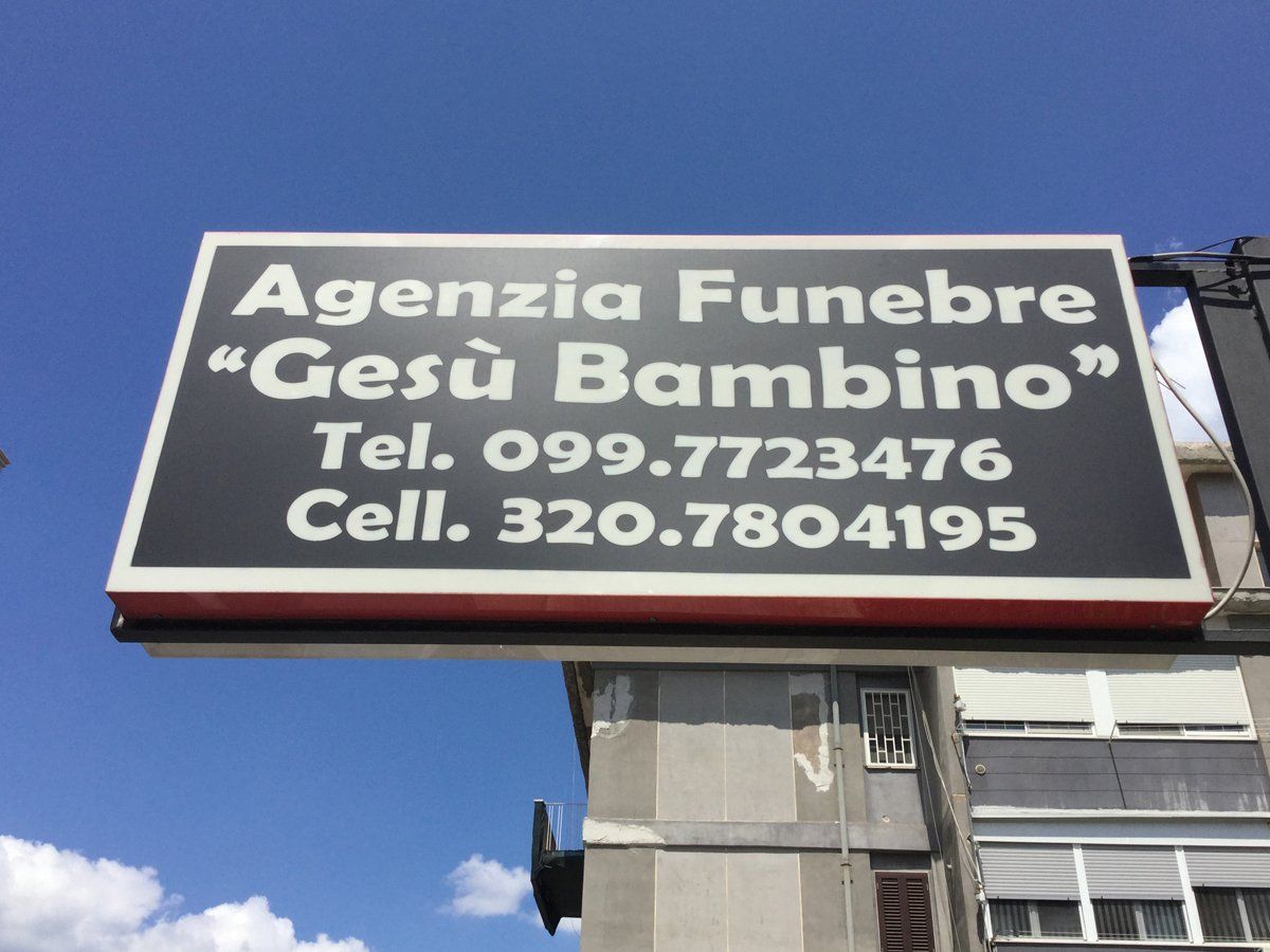 insegna agenzia funebre
