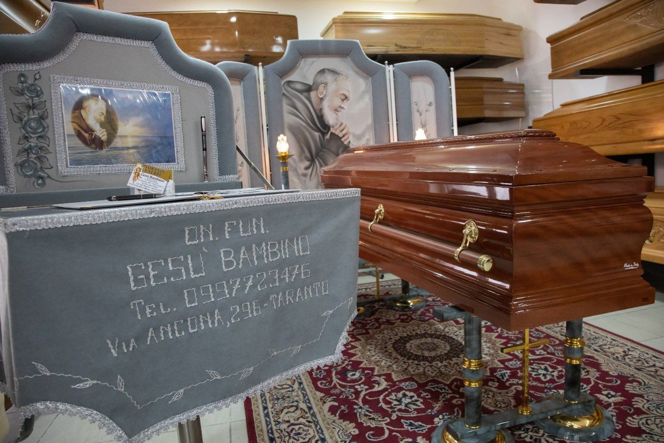 cofano mortuario e fotoceramiche