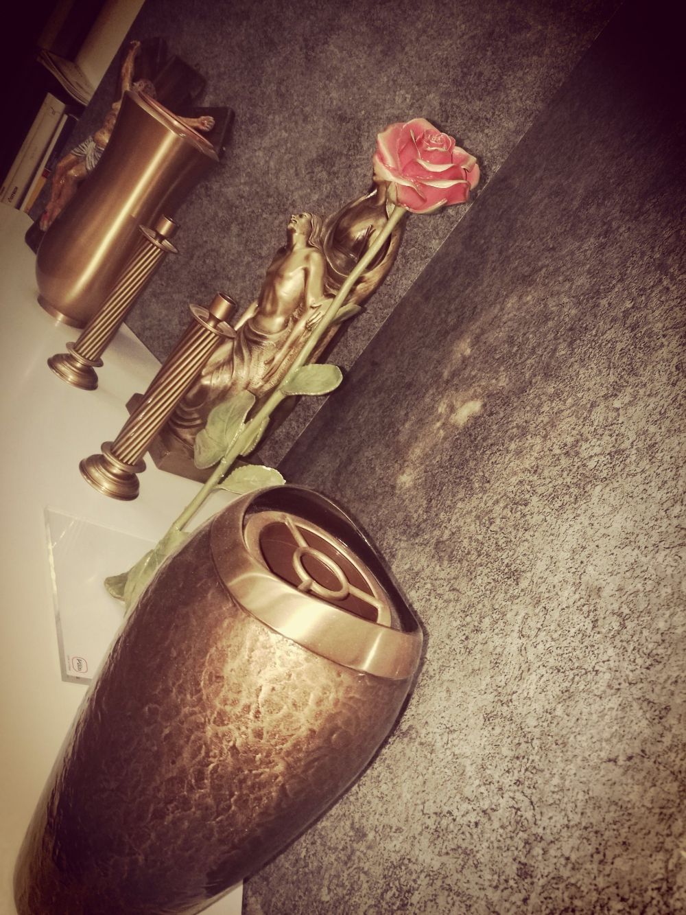 vasi portafiori per lapidi