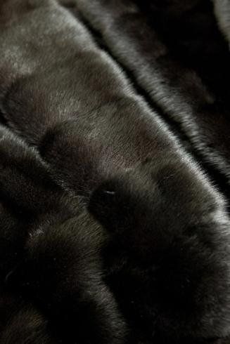 pelliccia rigenerata nera 1