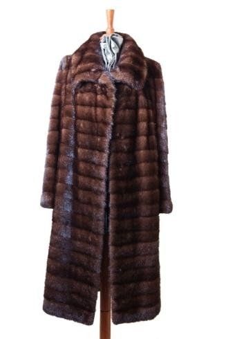 pelliccia cappotto scuro