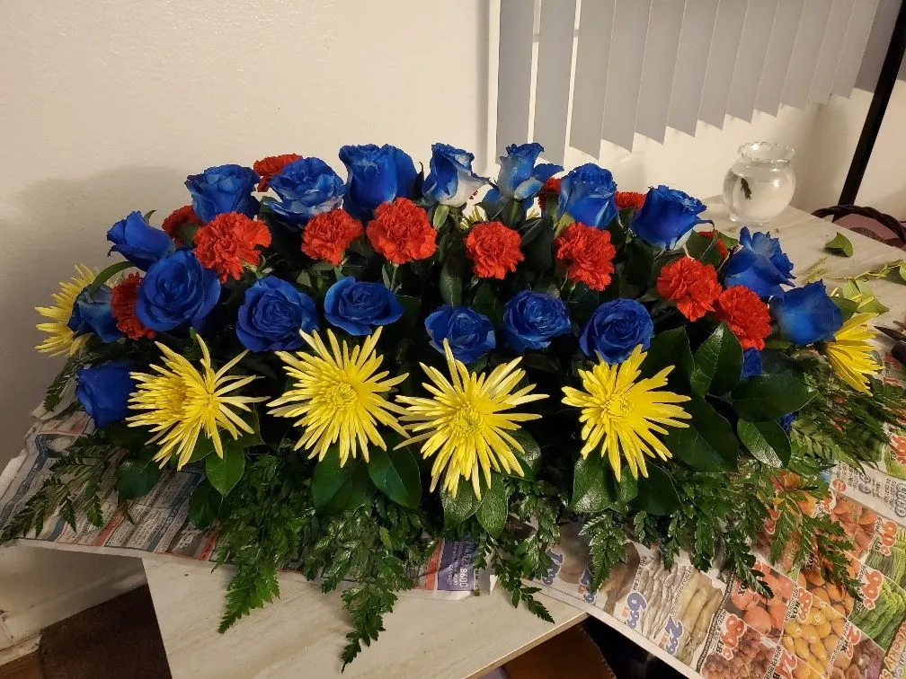 A bouquet of blue roses