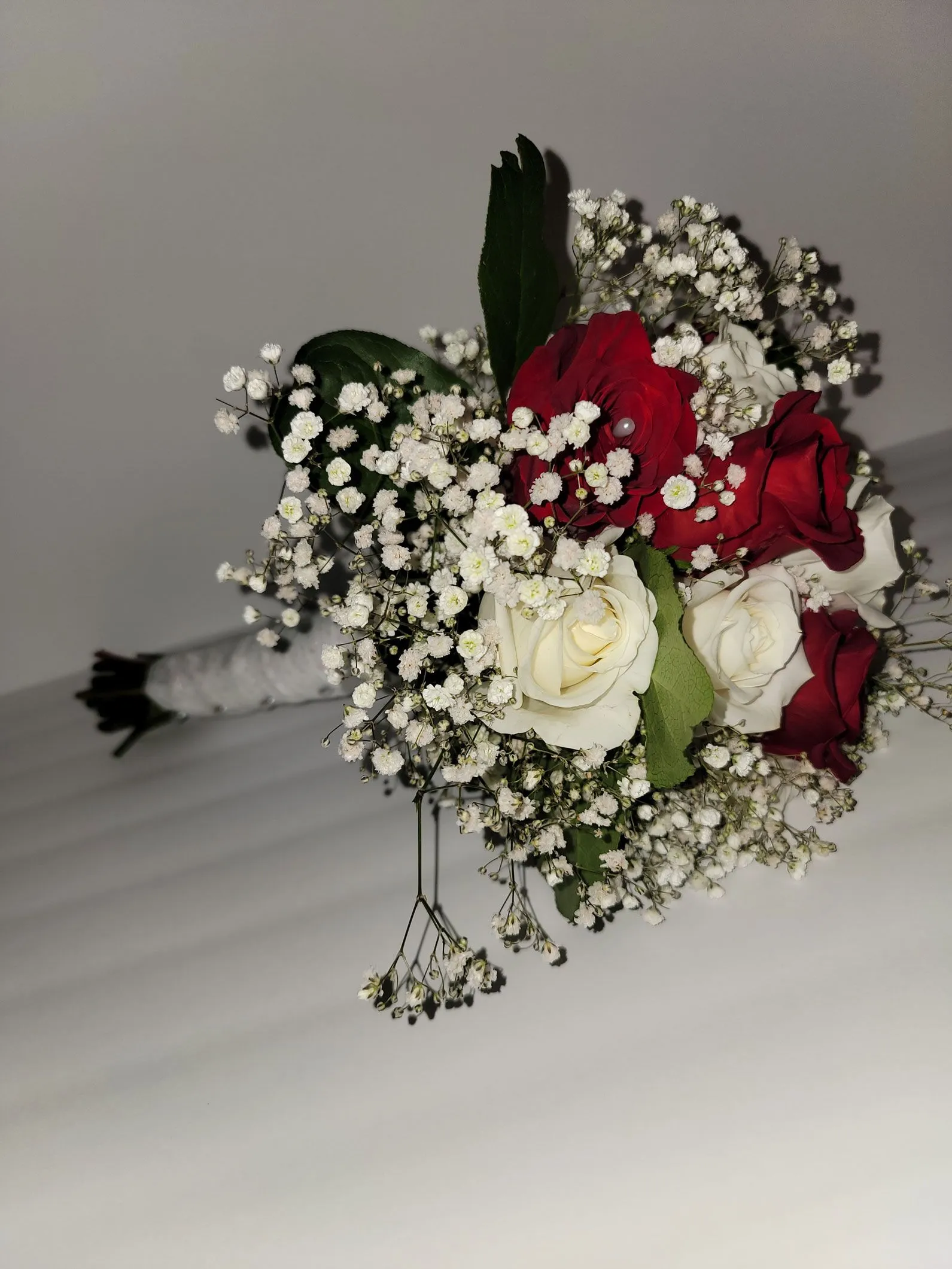 Bouquet of red and white roses