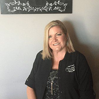 Tracy Collins — DFW Airport, TX — Hair Salon Tracy Collins — DFW Airport, TX — Hair Salon