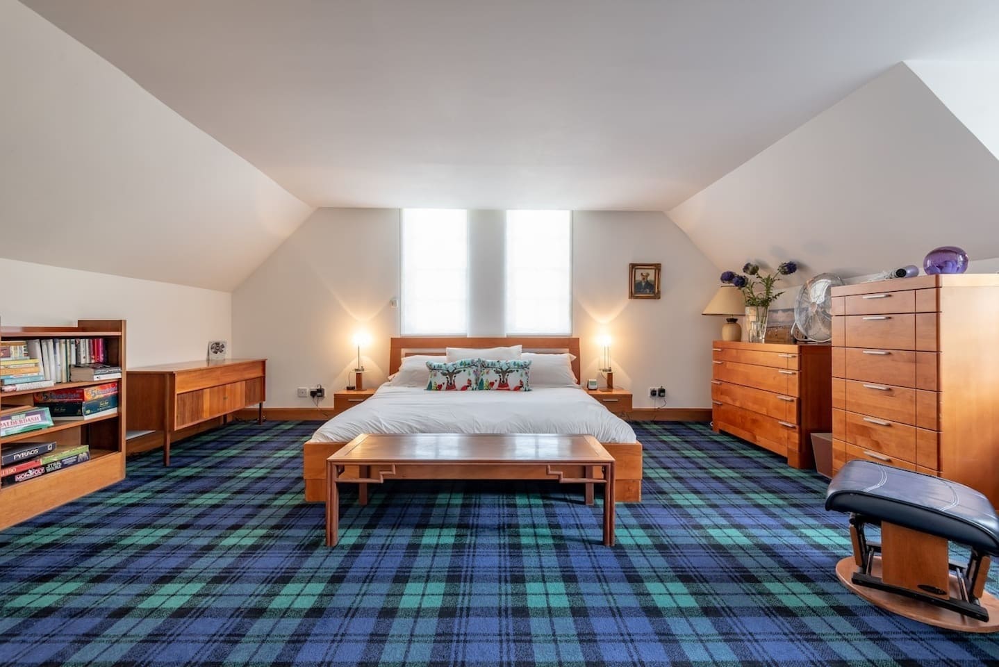 Bedroom - Newhill Granary accommodation, Glenfarg, Perth & Kinross
