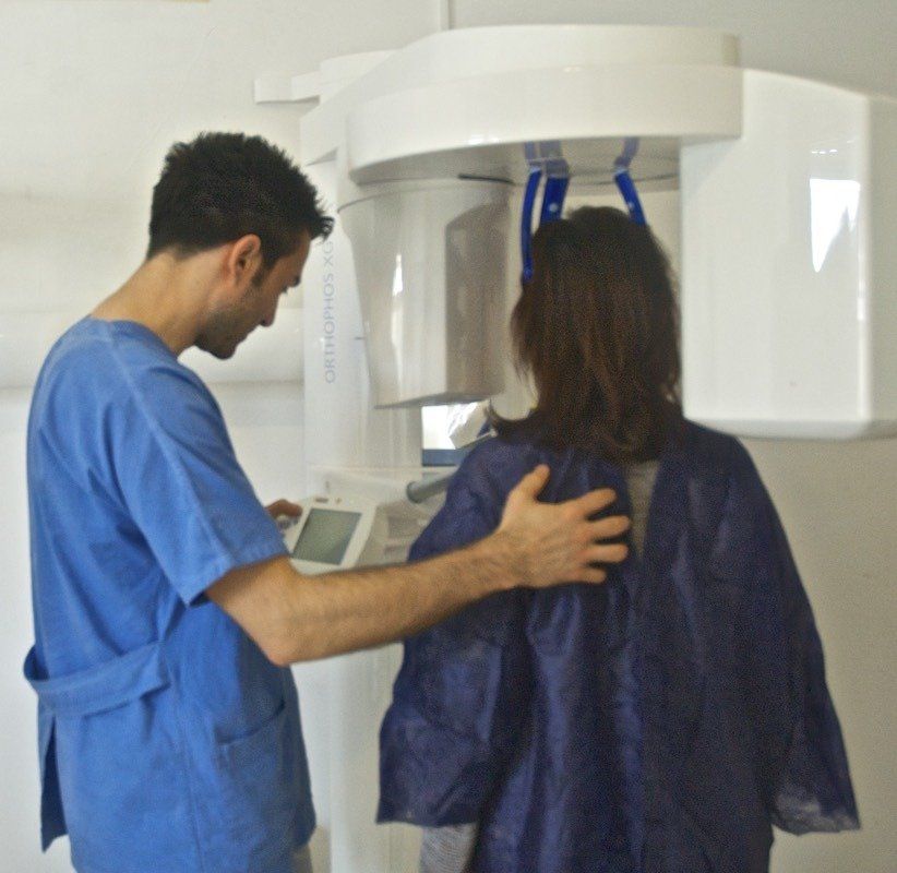 macchinario per radiografia panoramica dentaria