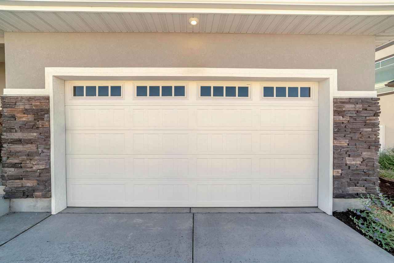 Garage Door Services, Garage Door Company Grand Rapids, Kentwood