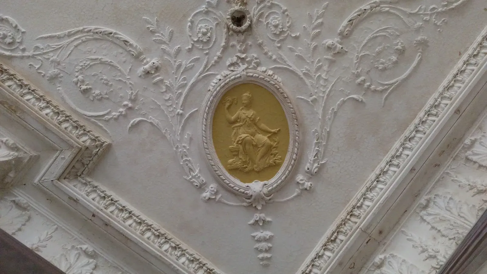 Closeup Of Ceiling Design — Cincinnati, OH — Old World