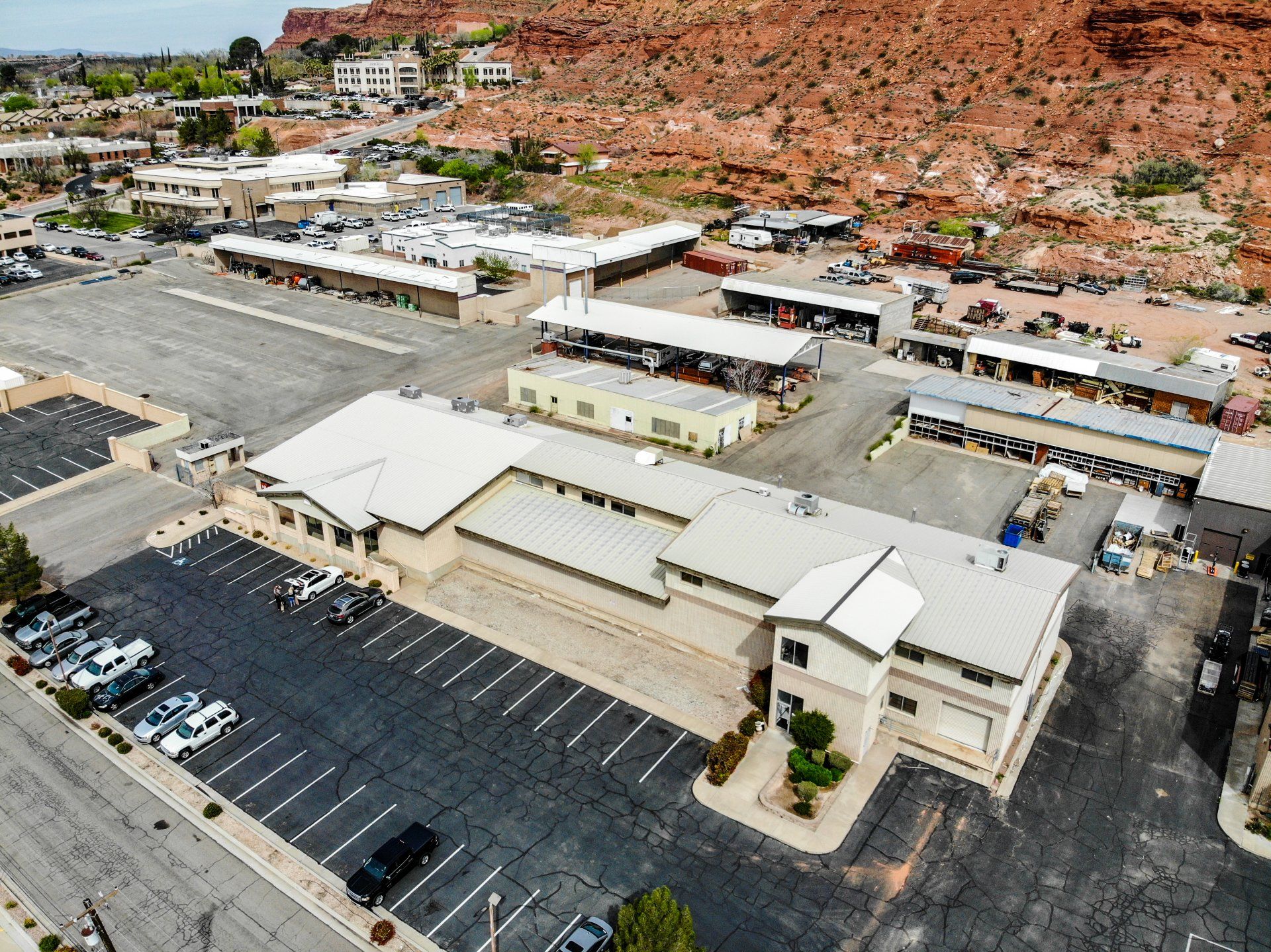 St George Industrial Building Real Estate Brokers