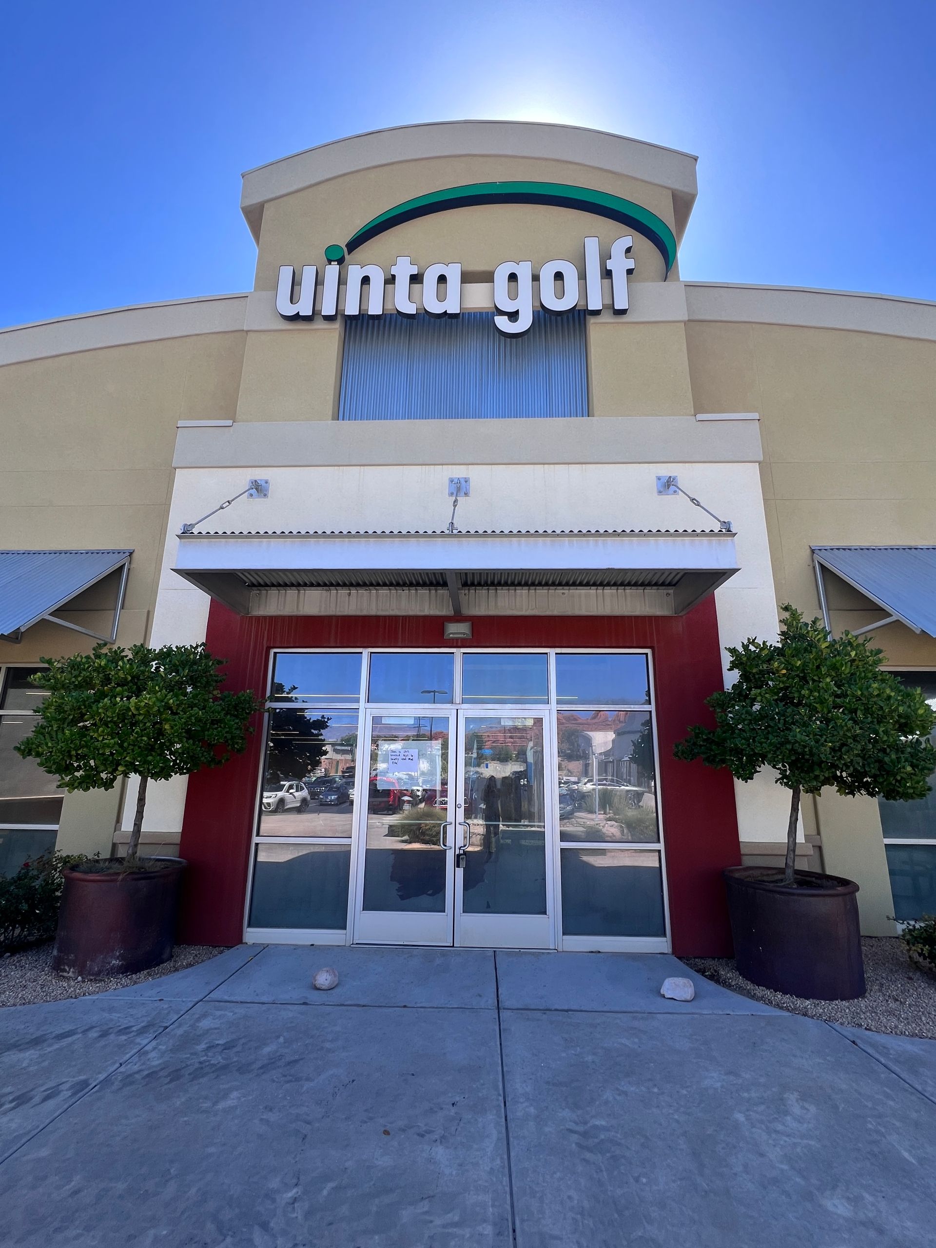Pineview Plaza Commercial Property Managed by JMI Property Services, Inc