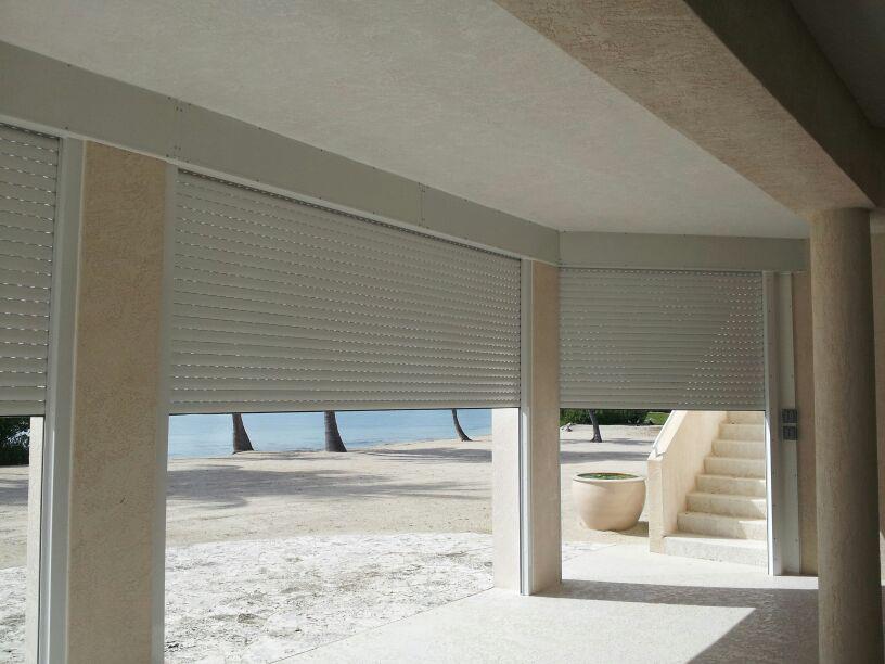 Barrier — in Islamorada, FL