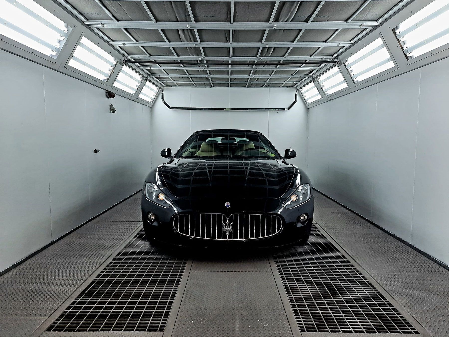 verniciatura auto di lusso