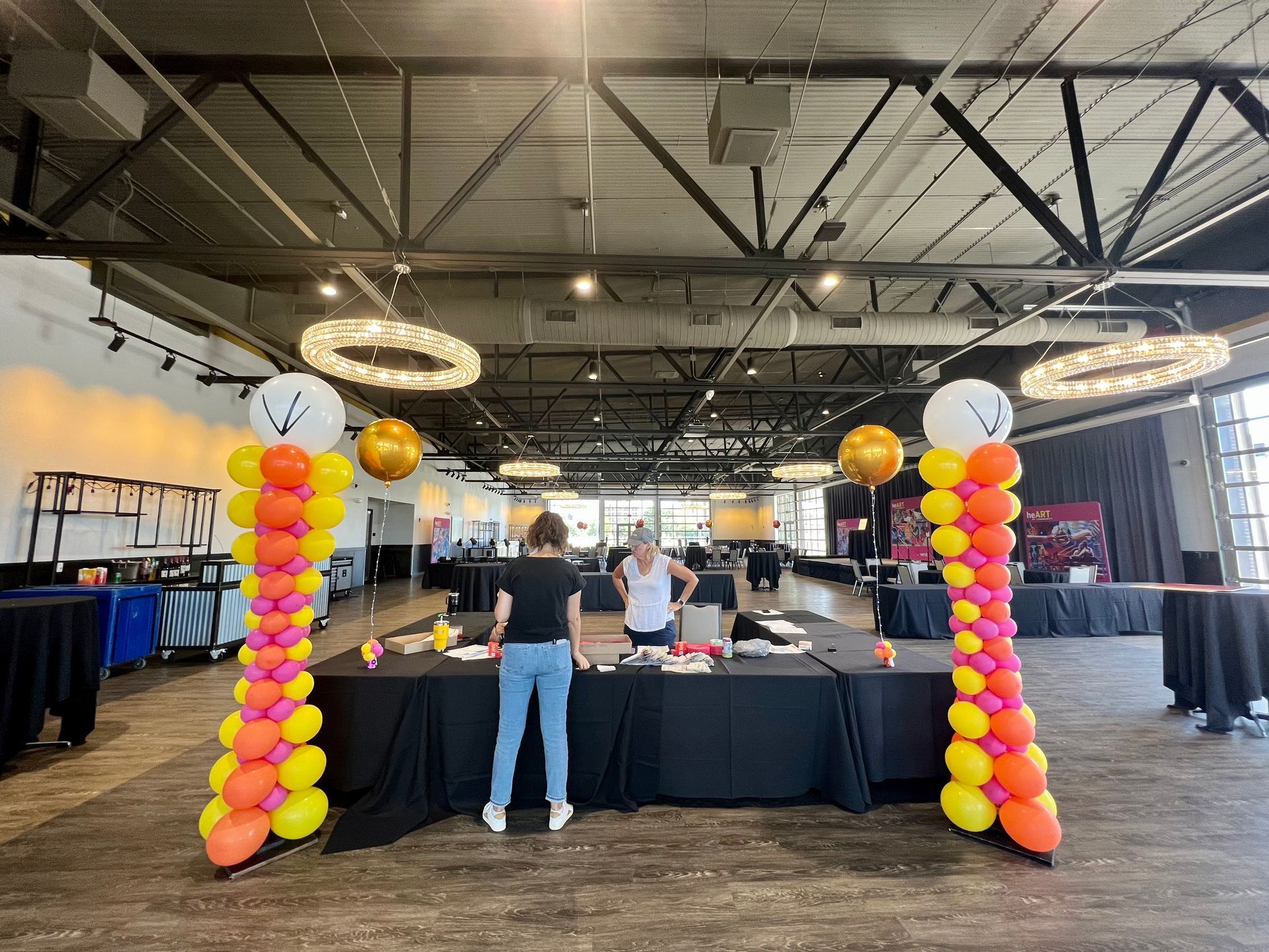 balloon columns in building