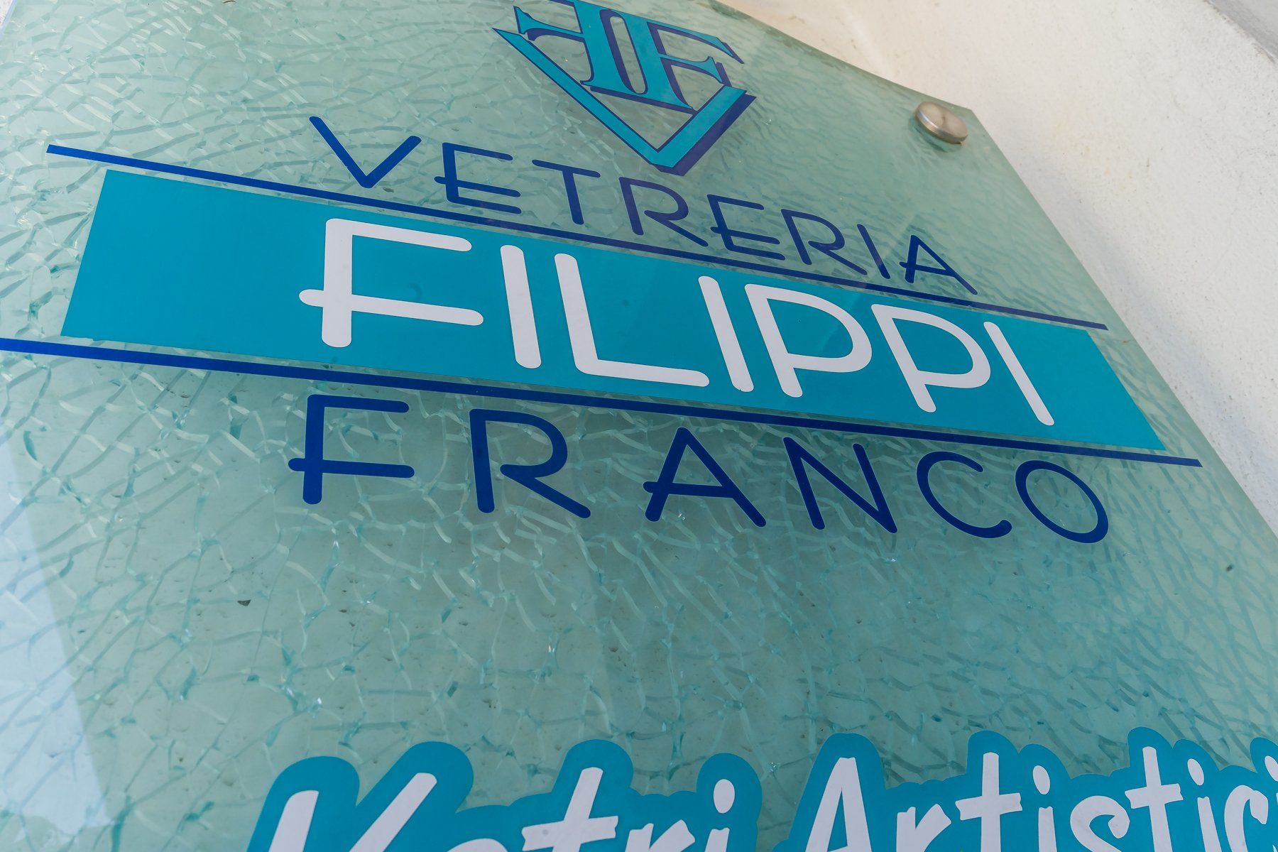 vetrata con arabesco