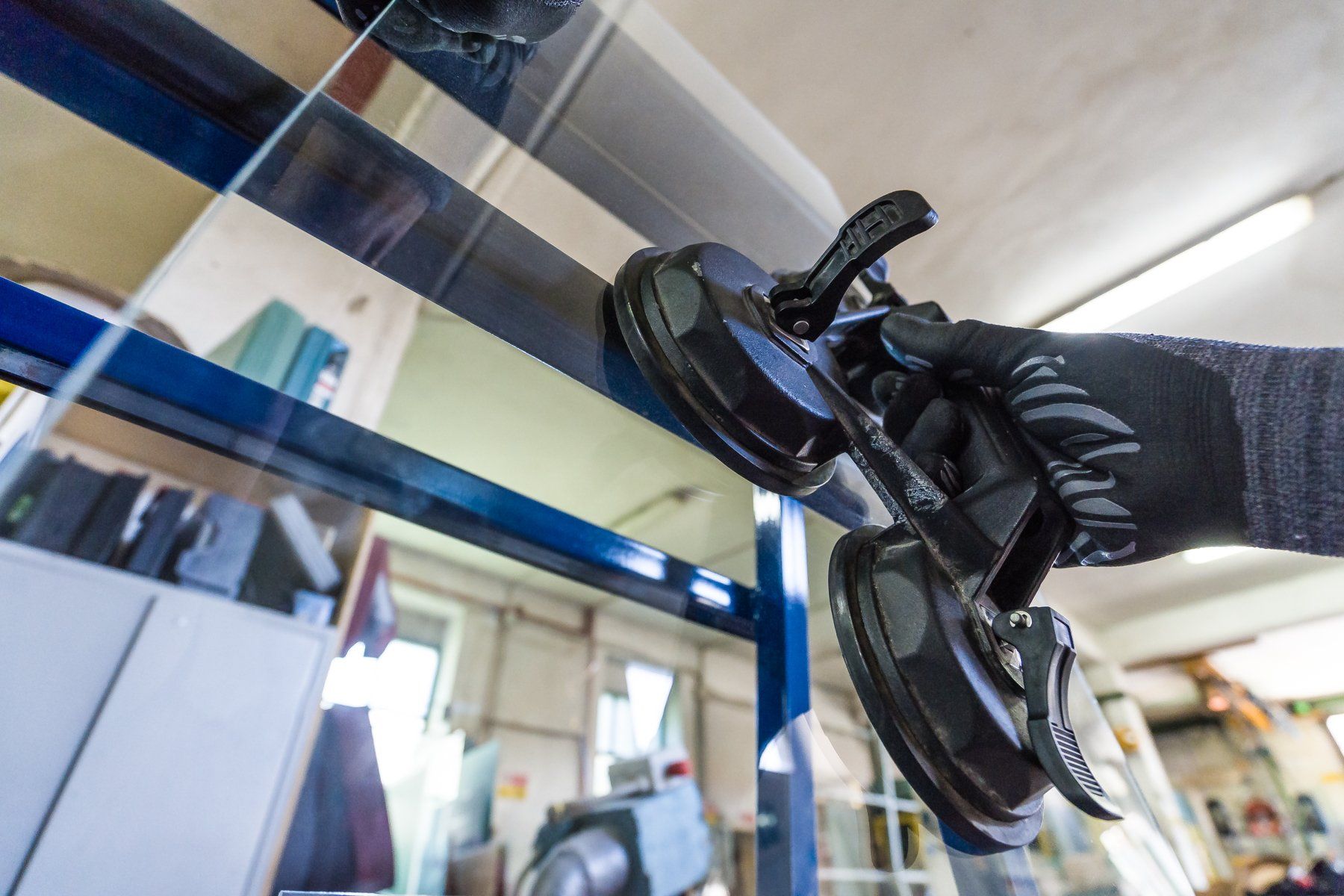 vetrata con decorazione classica