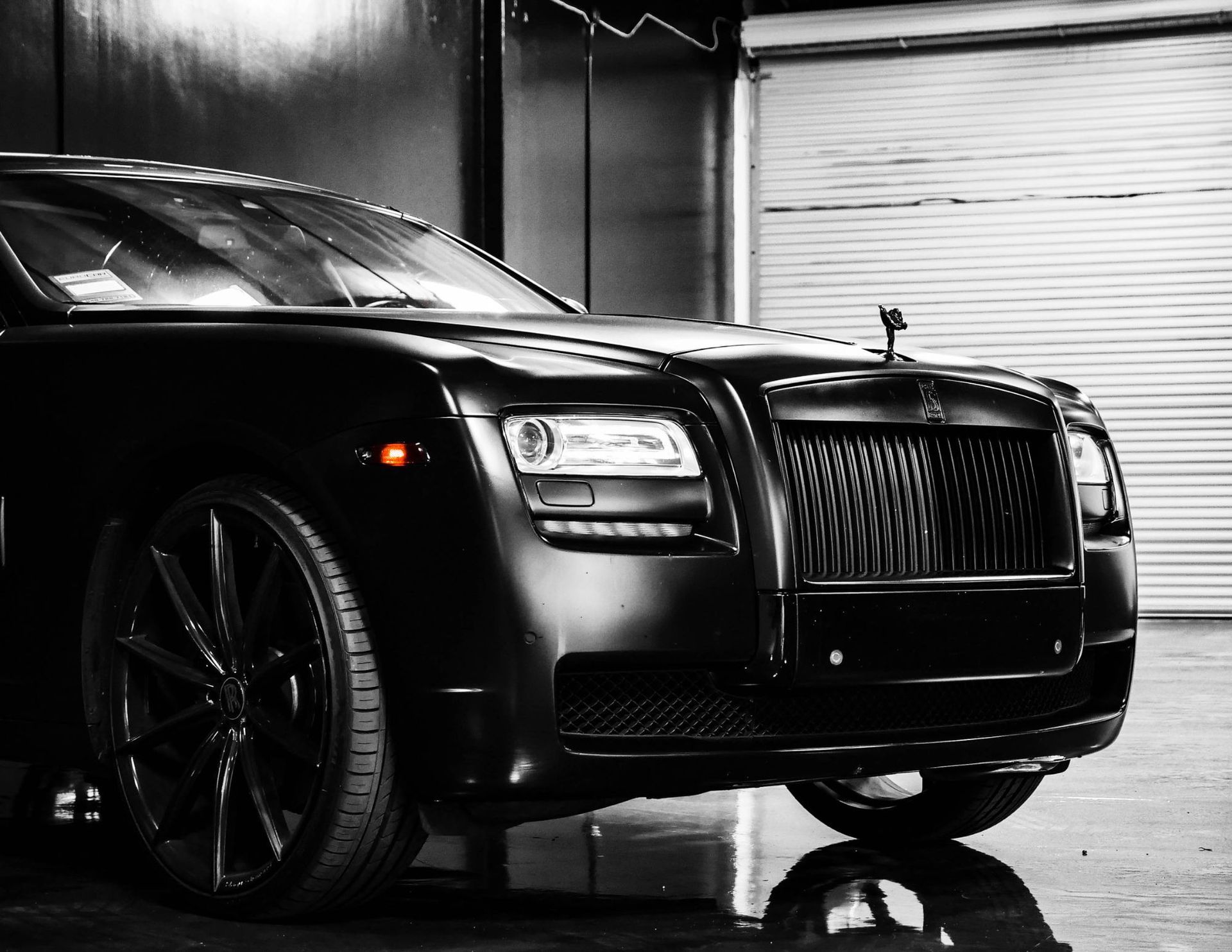 Epoxy Floor DIY vs. Professional Installation