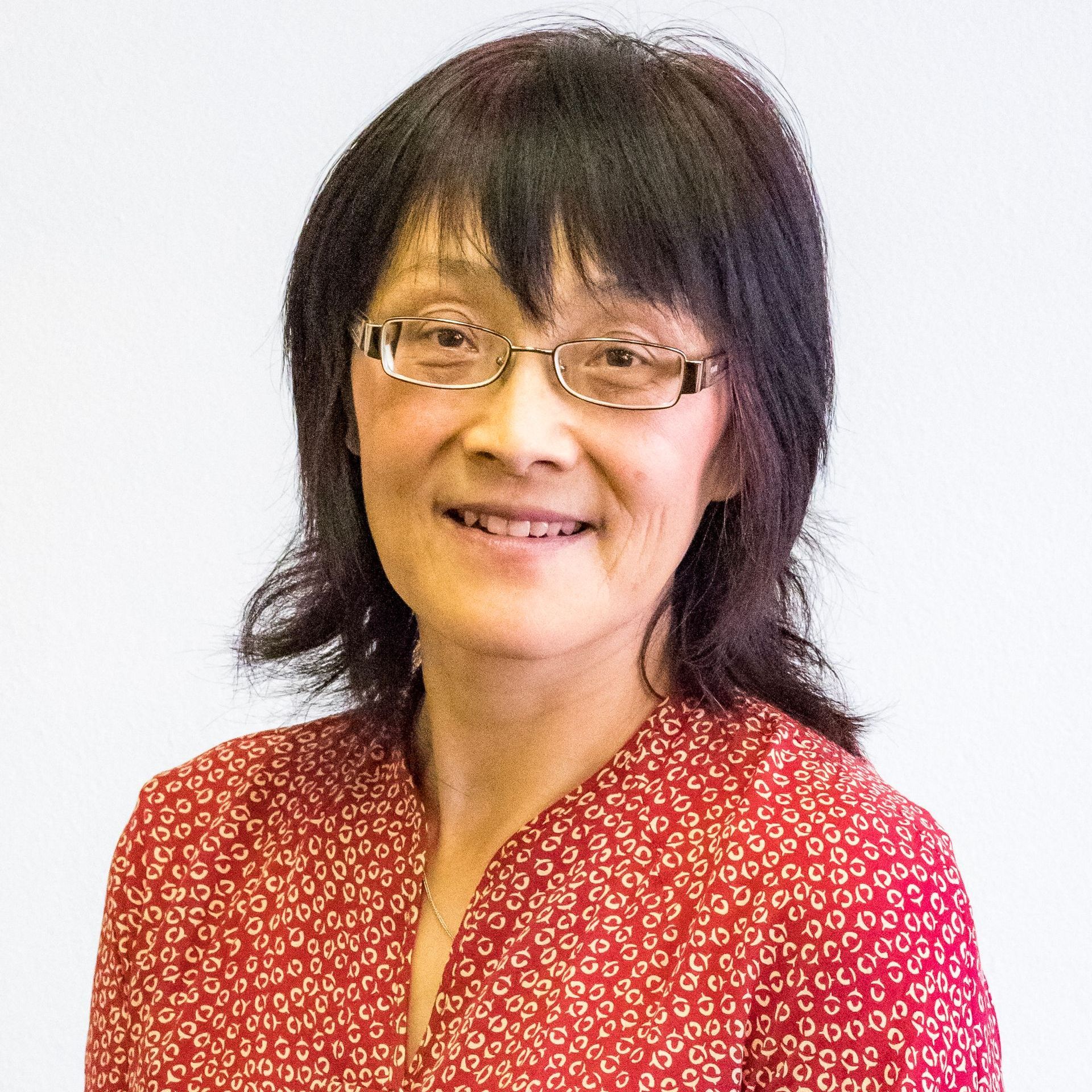 Dr Linda Han