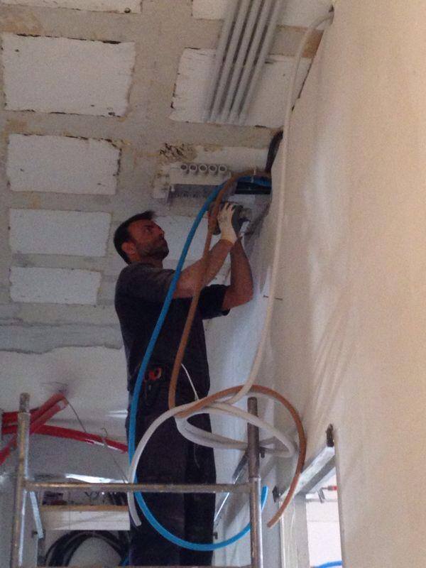 riparazione di impianto per cantiere edile