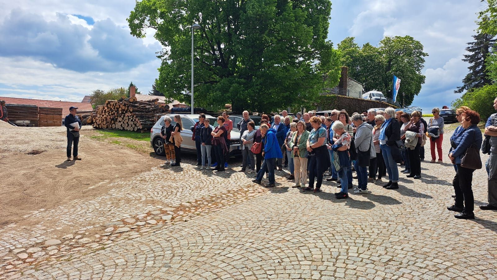 Schlossführung mit Wanderung