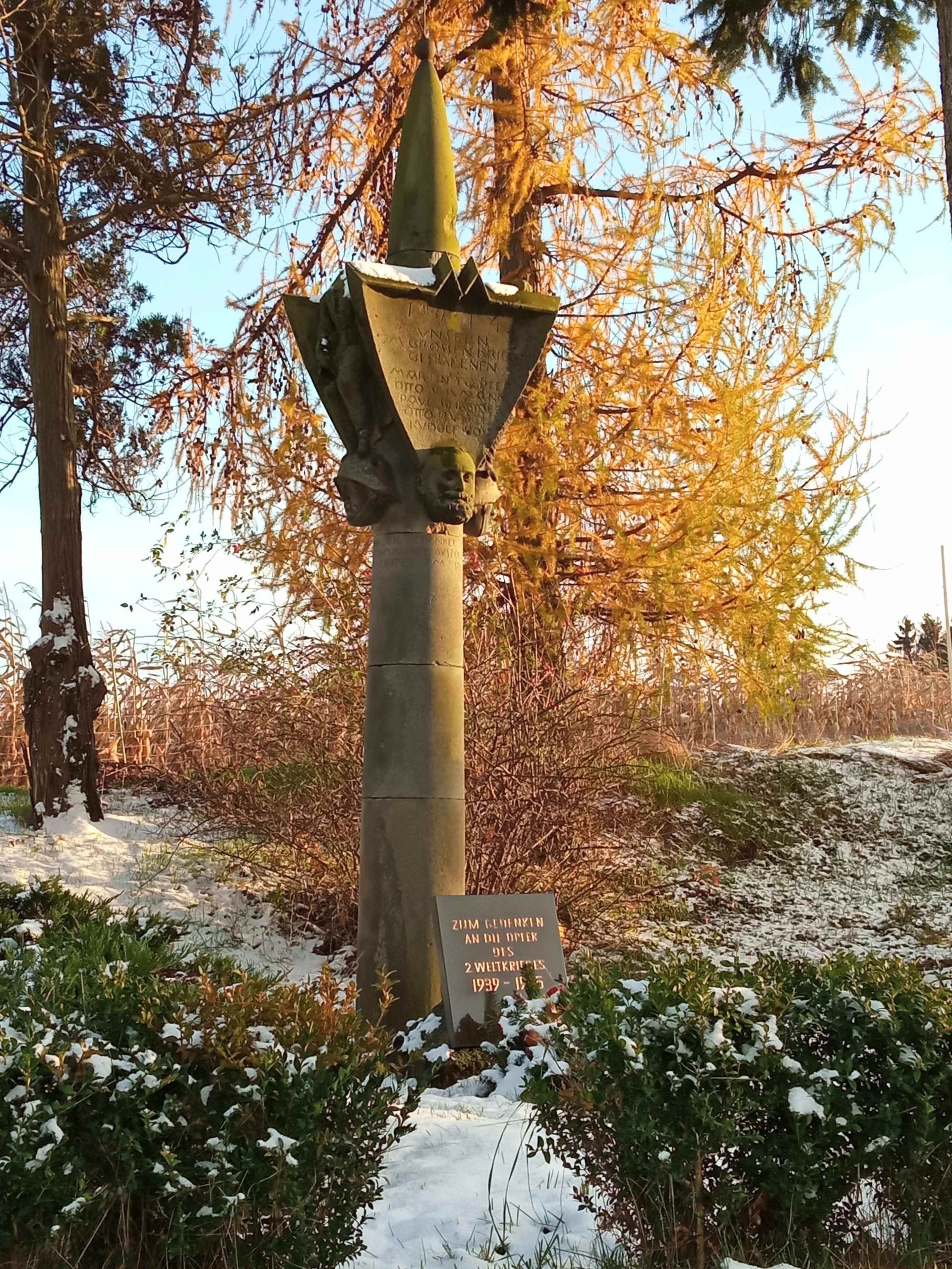 Kriegerdenkmal am Bleiberg