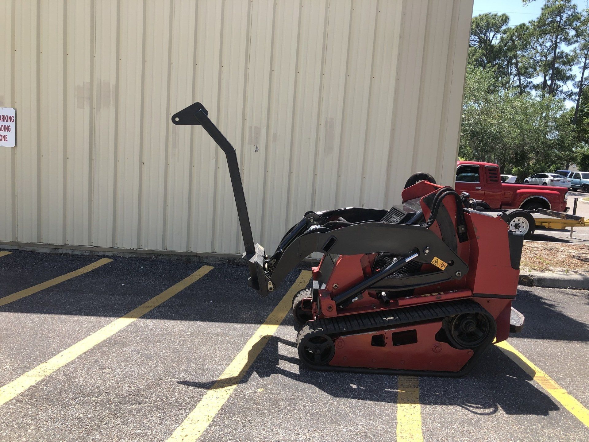 Loader Truck  — Edgewater, FL — Grand Rental Station