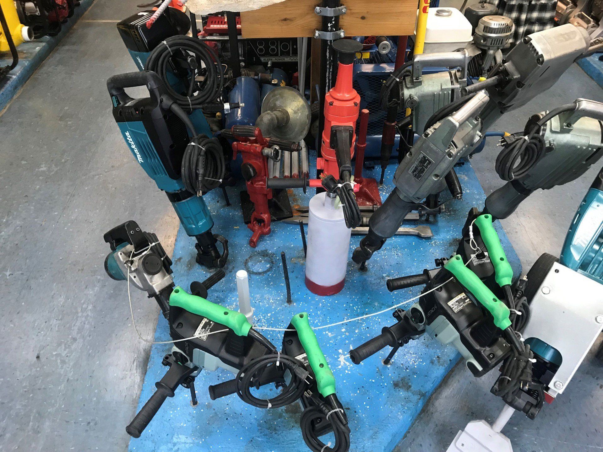 Blades — Edgewater, FL — Grand Rental Station