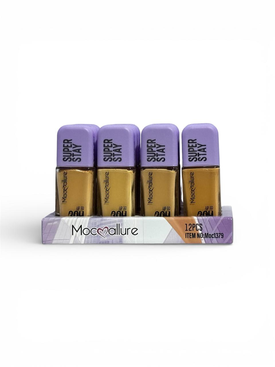 Cuatro botellas de esmalte de uñas 