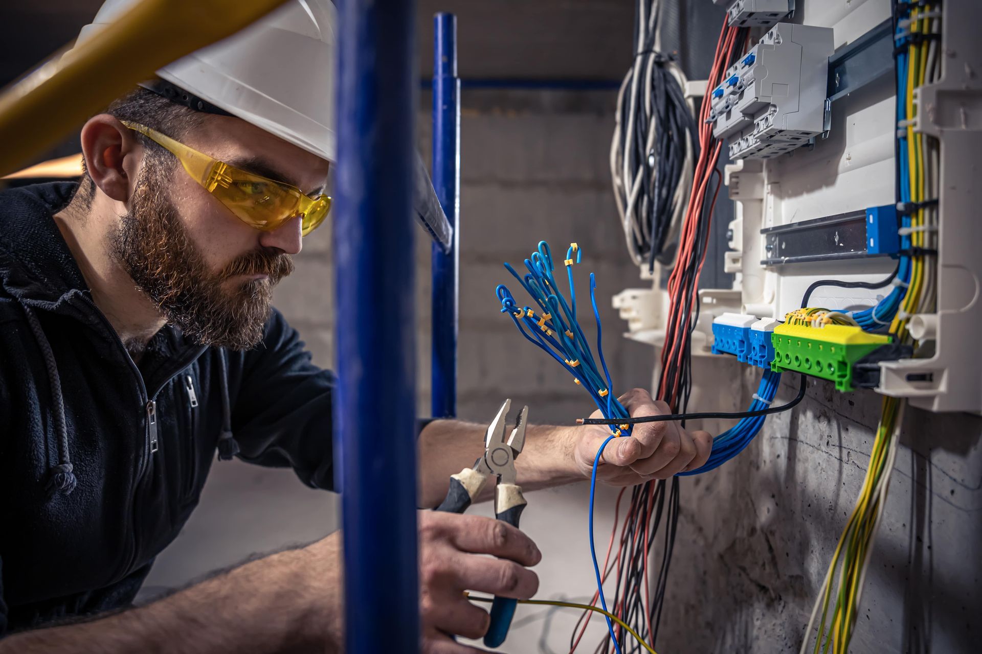 Common Commercial Electrical Repair Issues and How to Solve Them