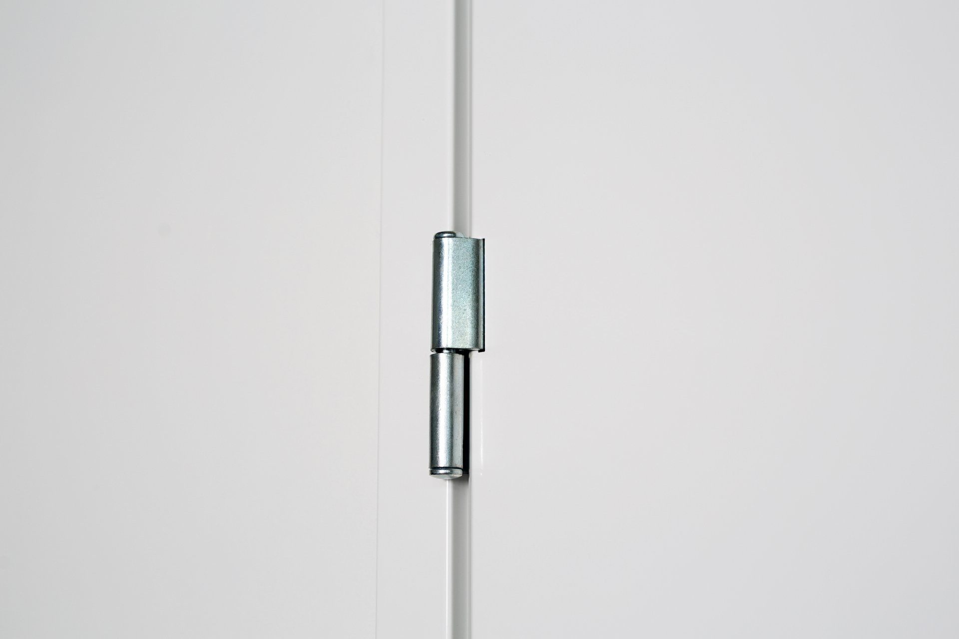 Teknisk_information_DSA_6_Ståldörr_brandörr_slät_lackerad_vit_produktbild_detaljbild_gångjärn_utsida