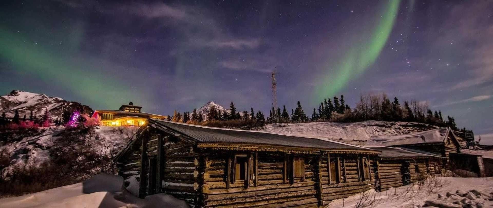 railroad-house-with-northern-lights