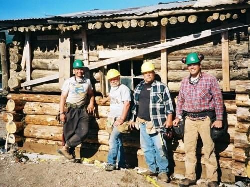 railroad-house-with-workers