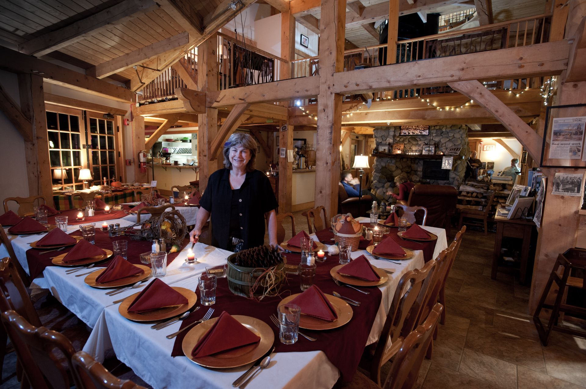 woman-in-restaurant-with-place-settings