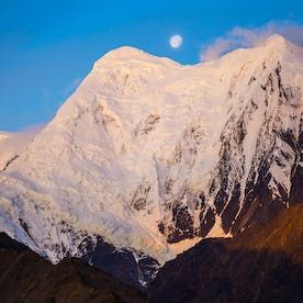 snowy-mountain
