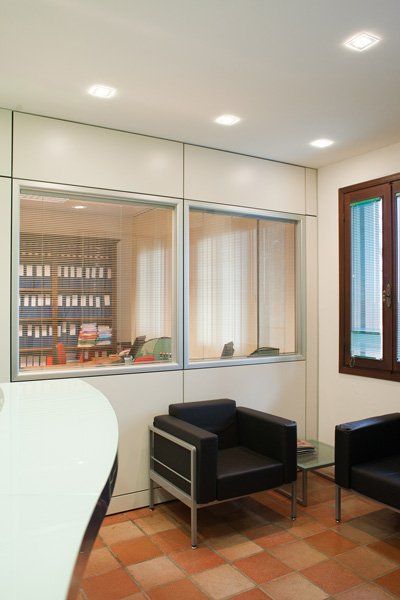 Sala d'attesa studio commerciale